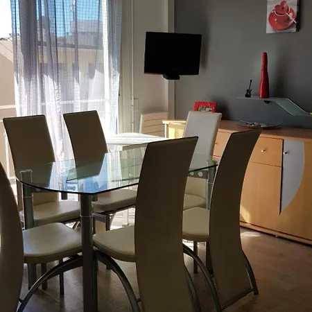 Le Minou Apartment